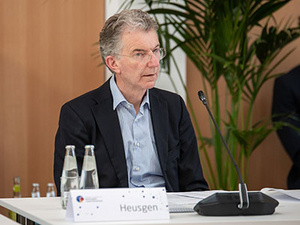  Dr. Christoph Heusgen